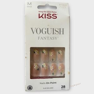 KISS Fantasy Floral Press-On Nails - Pink and White